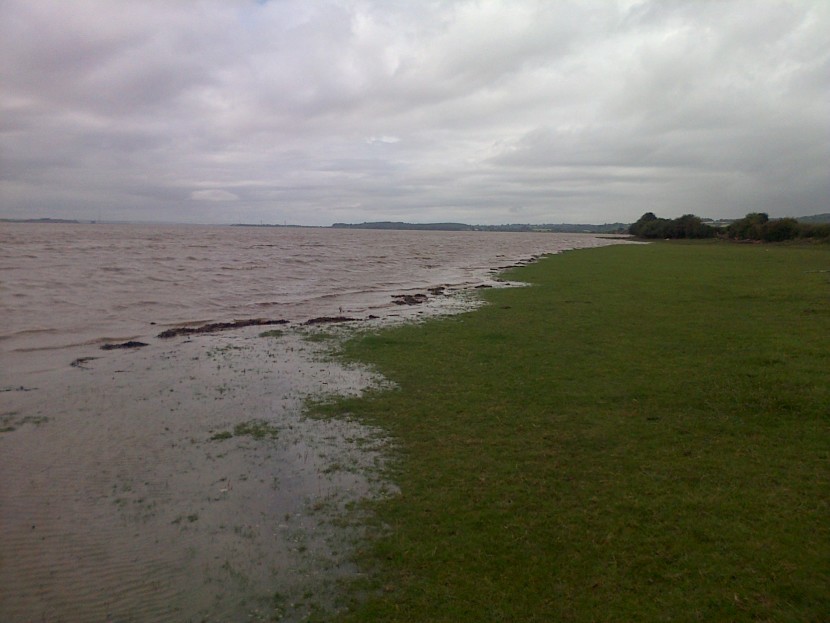 Spring tide on the estuary